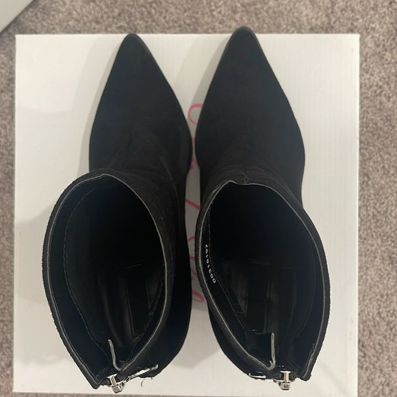 Forever 21 Heeled Booties Size 6 - Picture 2 of 7